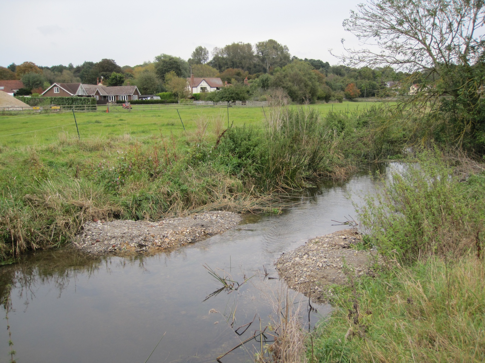 FileGravel shoulders.JPG RESTORE